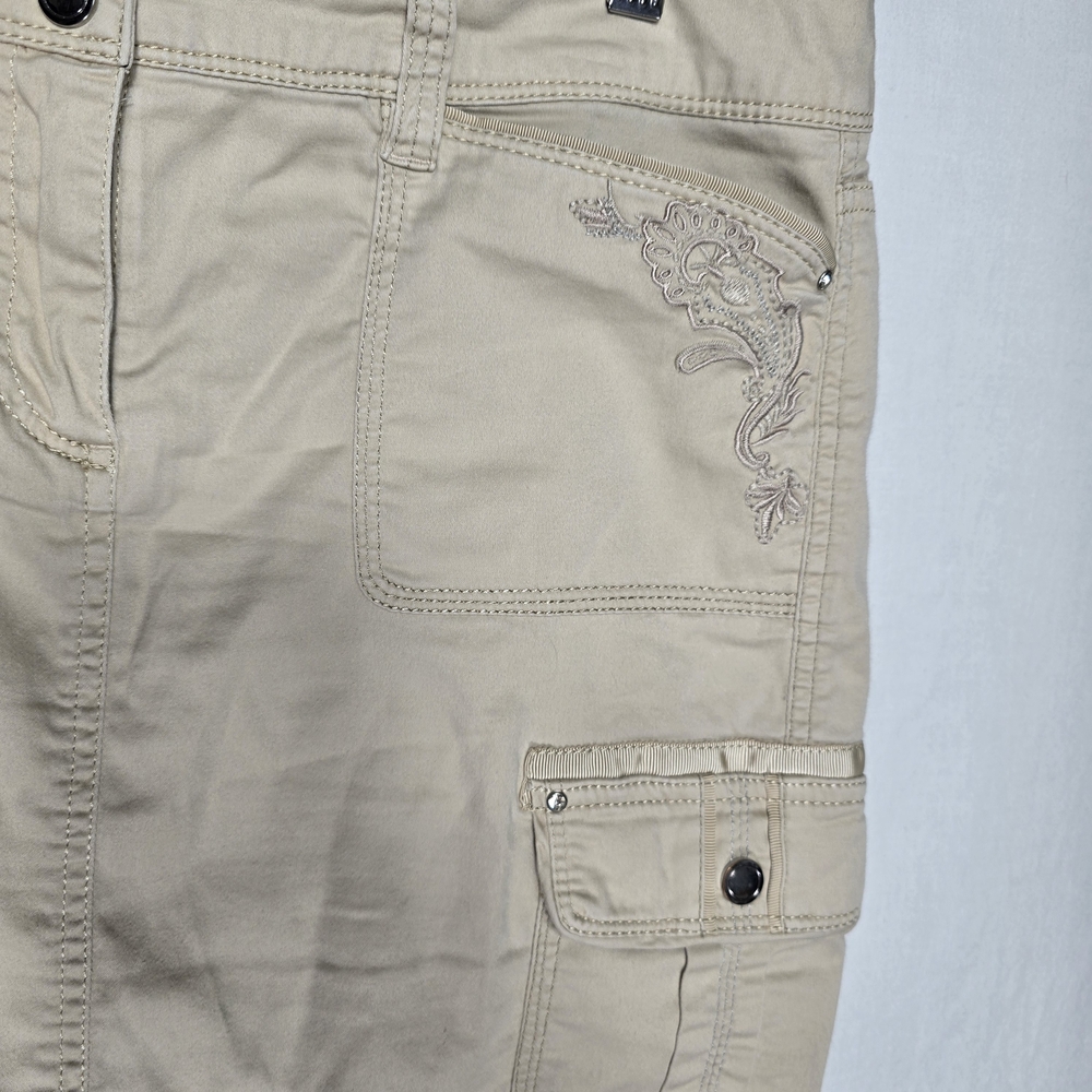 White House Black Market Women’s Size 6 Khaki Cargo Mini Skirt Embroidered - Picture 3 of 11